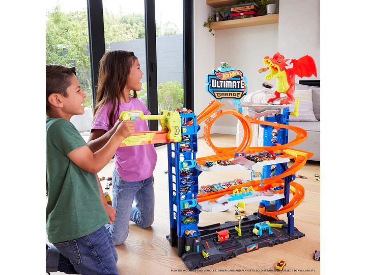 Hot Wheels - Juego de pista de garaje de ciudad Ultimate Garage, con 2 autos de juguete fundidos a presión y dragón que devora autos, 6