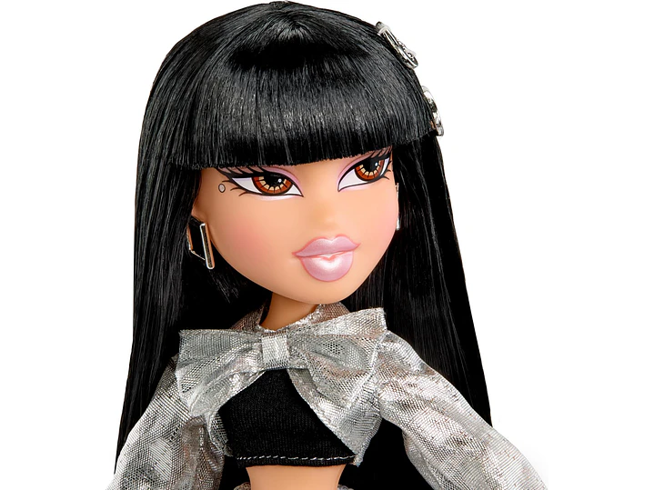  Bratz Charmz Jade Fashion Doll with Collectible Charm Bracelet 6