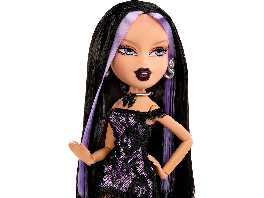  Bratz Stylin' Birthdayz Jade Fashion Doll con camiseta personalizable para ti y accesorios 3