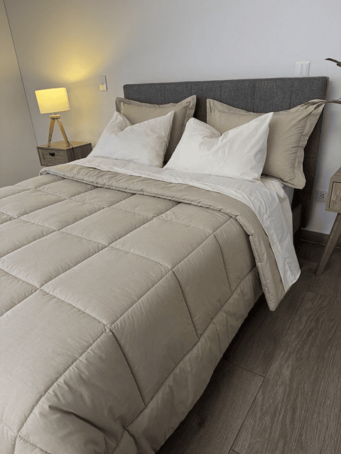 FARDO CUBRECAMAS CON FUNDAS DE PLUMON 45 KG PEMIUM