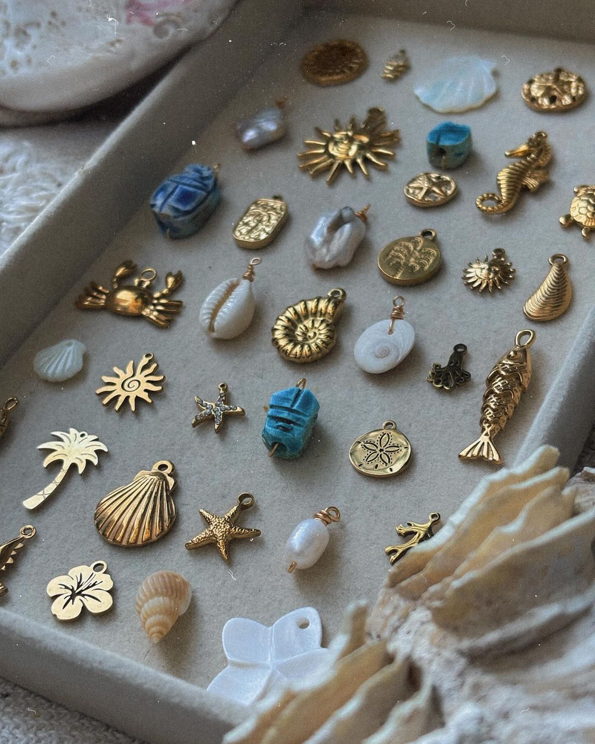 Charms por mayor 100 unidades Premium 1