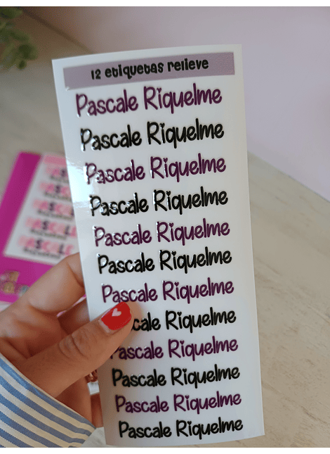 12 ETIQUETAS CON RELIEVE SIMPLE