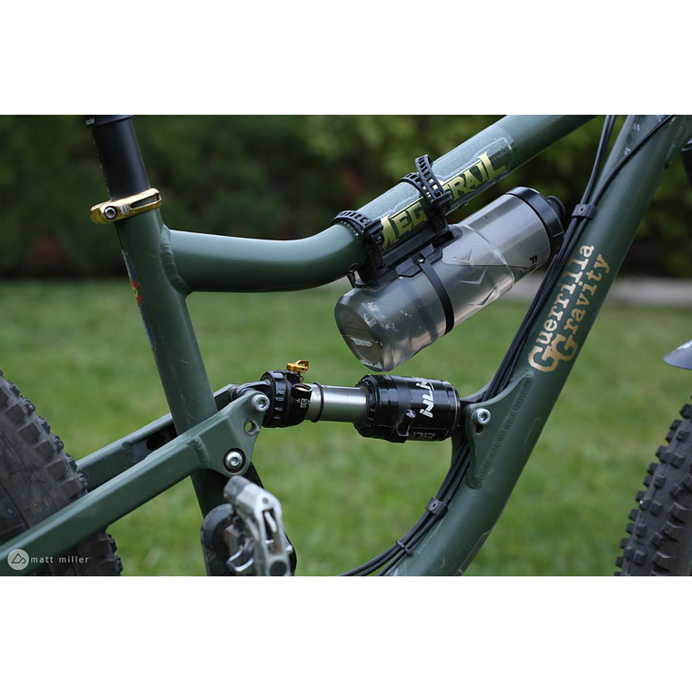 BOTELLA FIDLOCK TWIST SET + STRAP 5