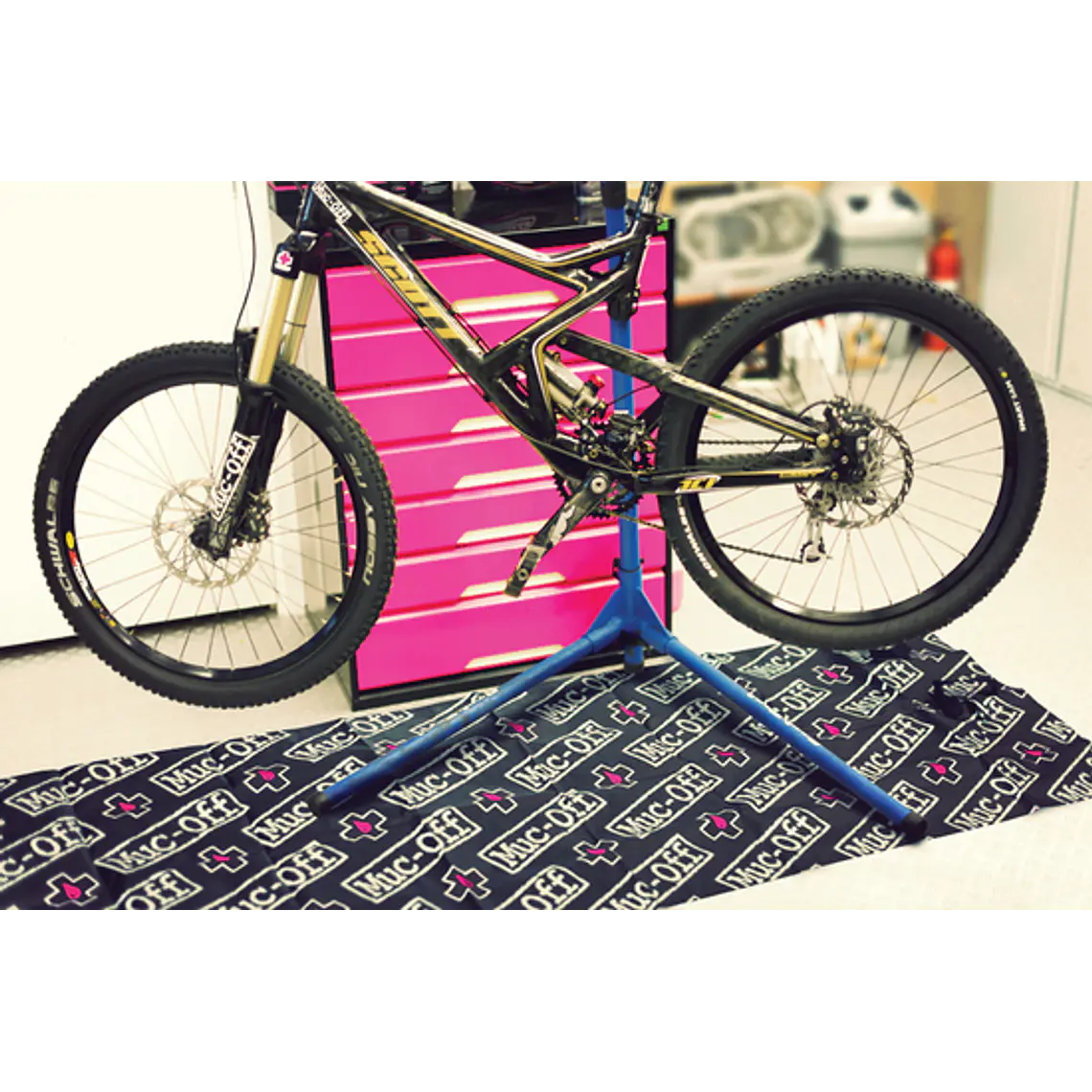 MAT-ROLLED MUC-OFF 2