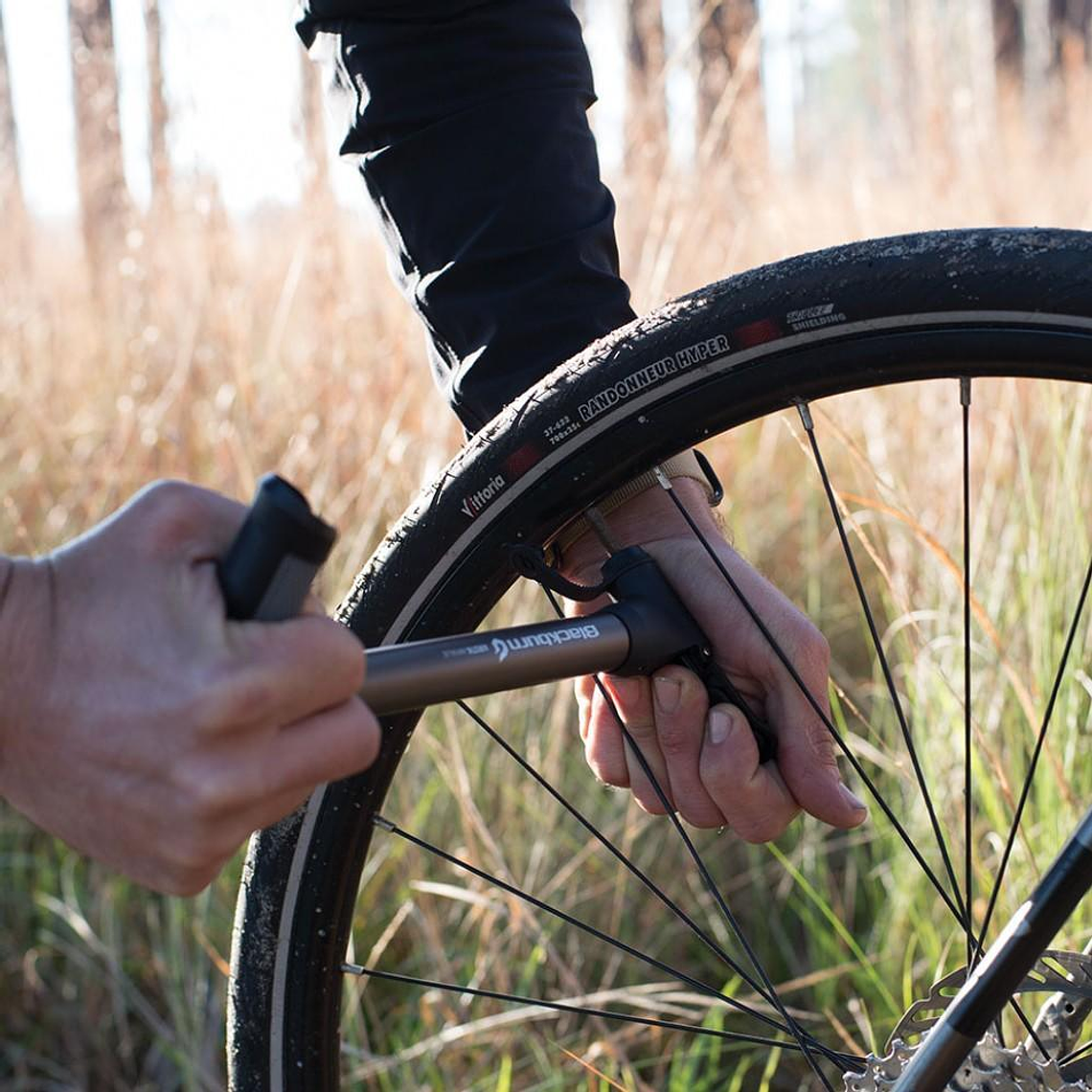 Bombín Bicicleta AIRSTICK ANYVALVE Blackburn 2