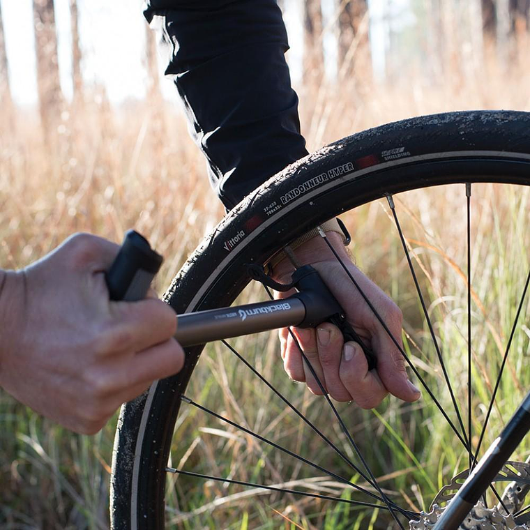 Bombín Bicicleta AIRSTICK ANYVALVE Blackburn 2