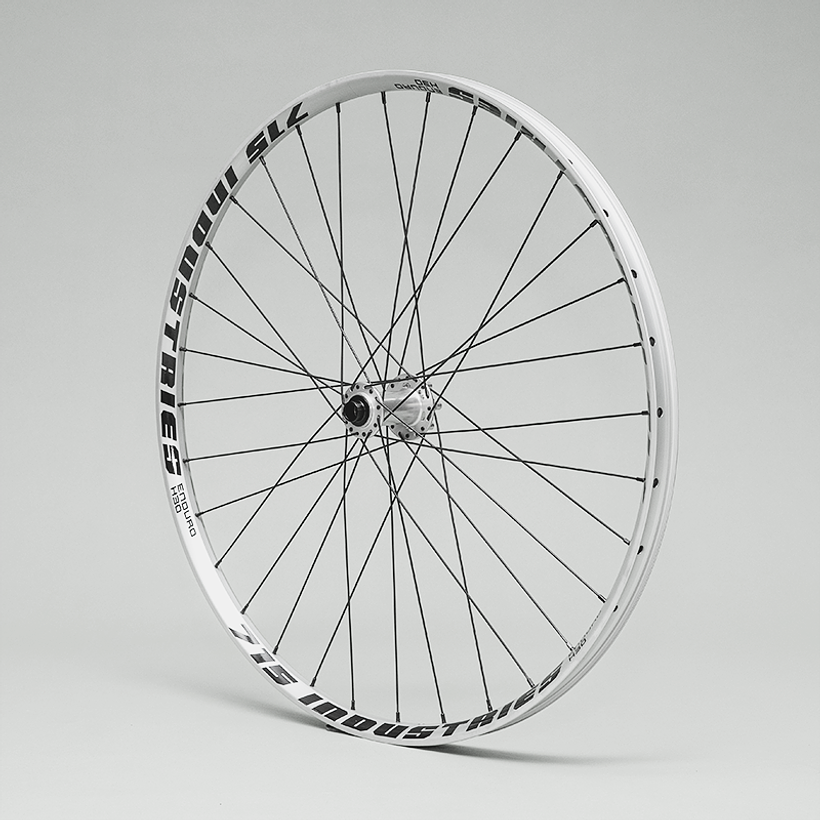 RUEDA 715IND NEGRA 29ER 32H 15X110 SILVER