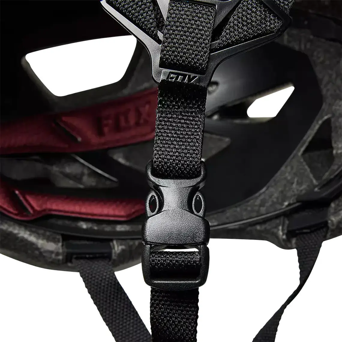 CASCO FOX MAINFRAME MIPS MORADO 5