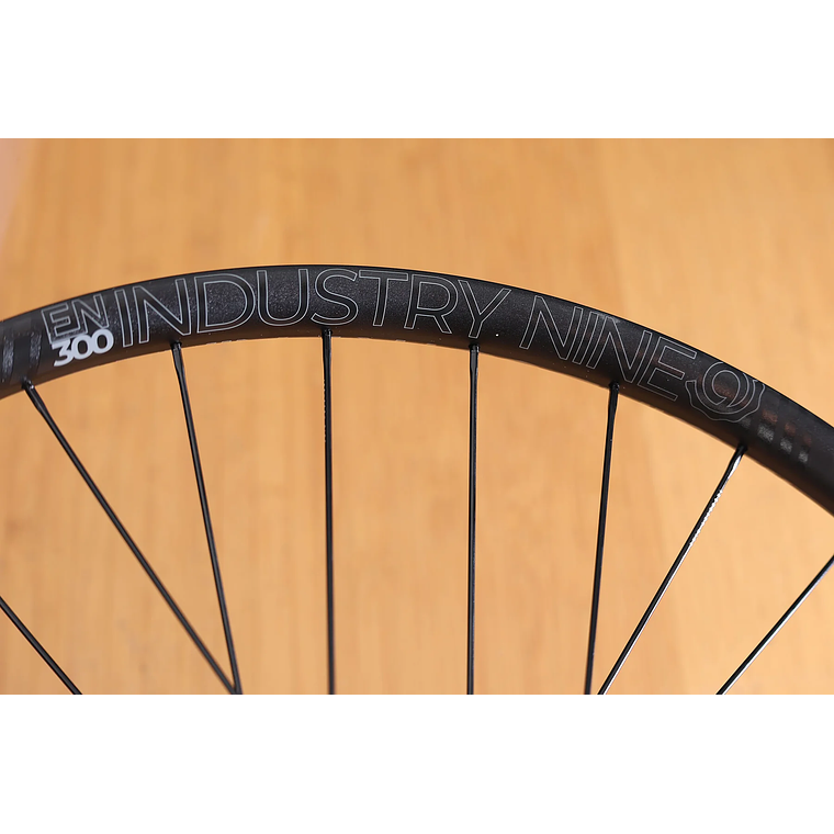 LLANTA ENDURO 300 29 32H INDUSTRY NINE 1