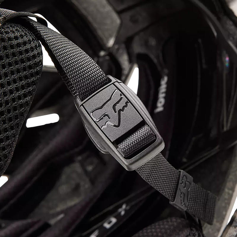 CASCO FOX PROFRAME RS MASH BLK/WHITE 4