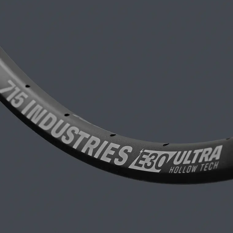 LLANTA 715IND E30 ULTRA 27.5 3
