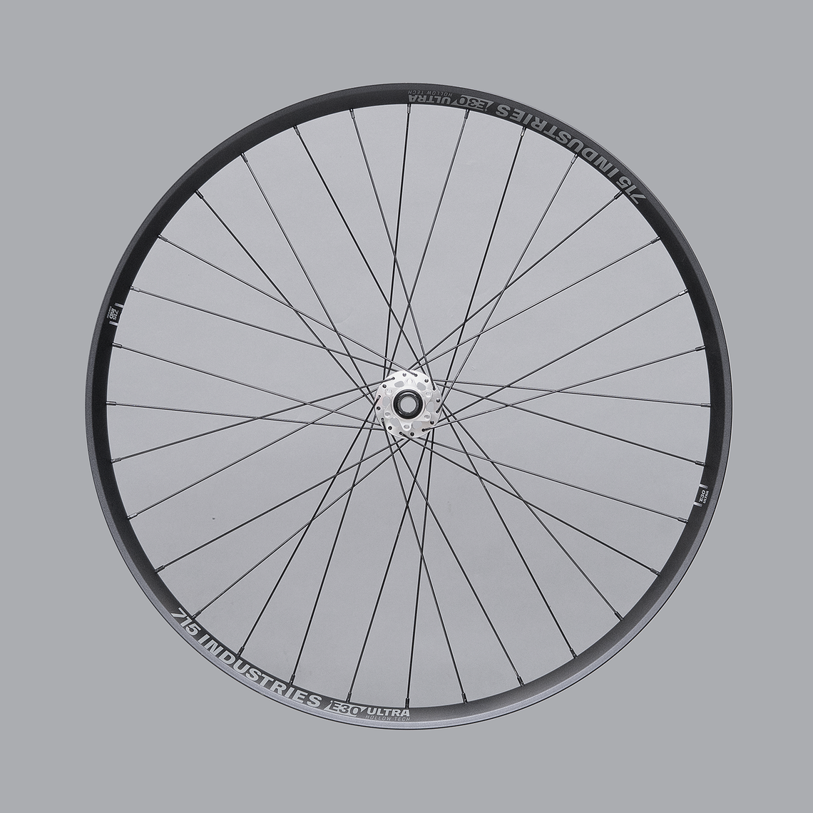 RUEDA 715IND ULTRA E30 15x110 32H 2