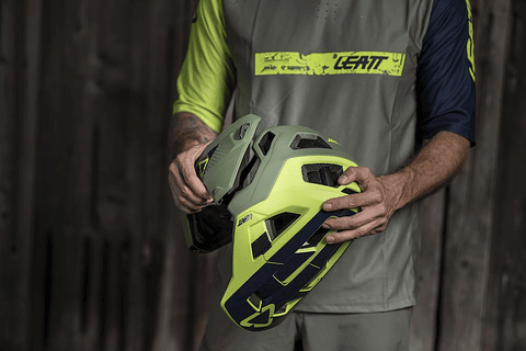 CASCO LEATT MTB ENDURO 4.0 V23 SUEDE