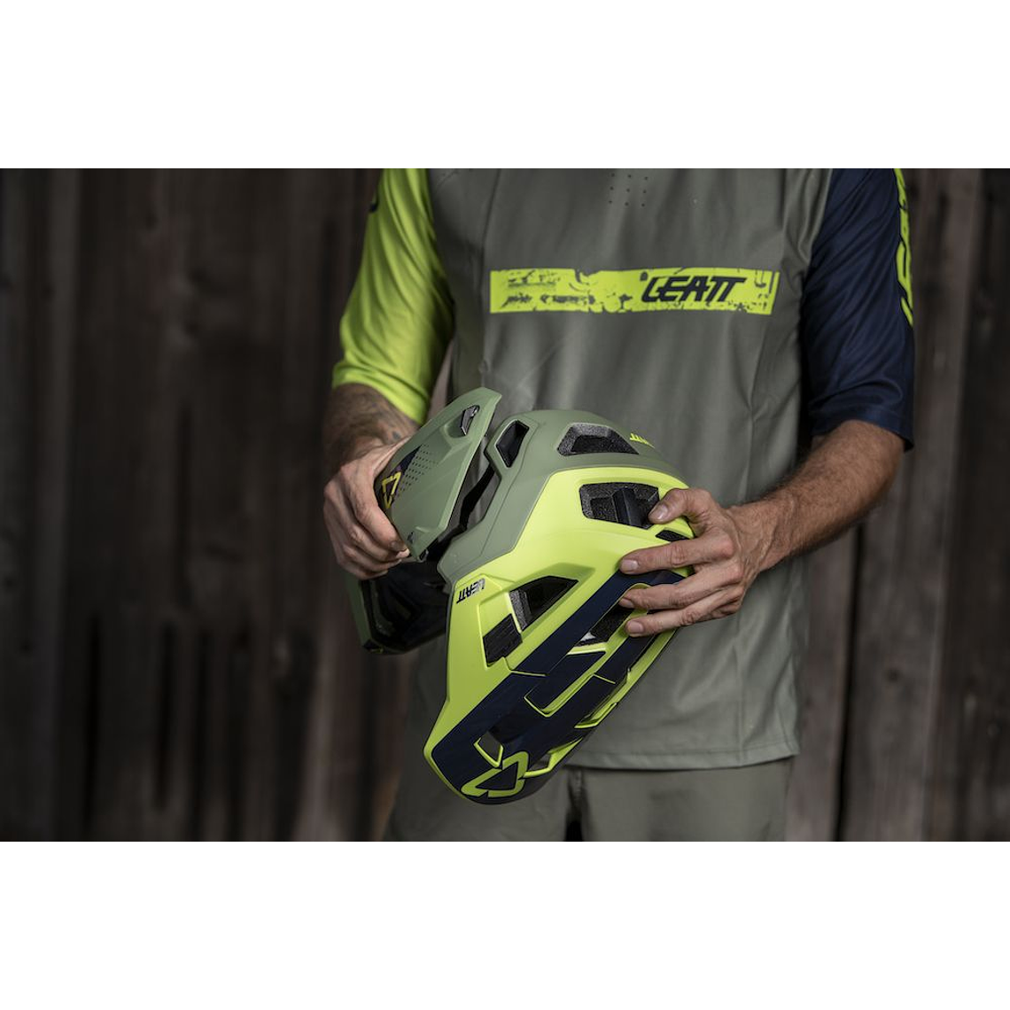 CASCO LEATT MTB ENDURO 4.0 V23 PINE 2