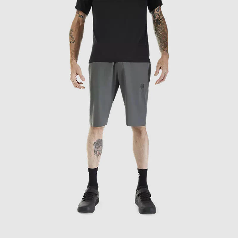 Short Bicicleta Ranger Gris Fox con CALZAS 2