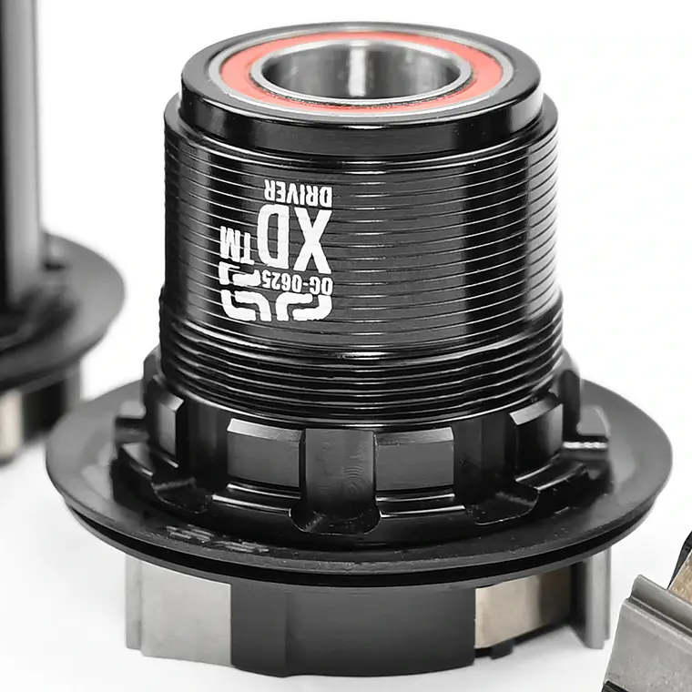 Núcleo E13 XD XCX J-Bend Hubs 1