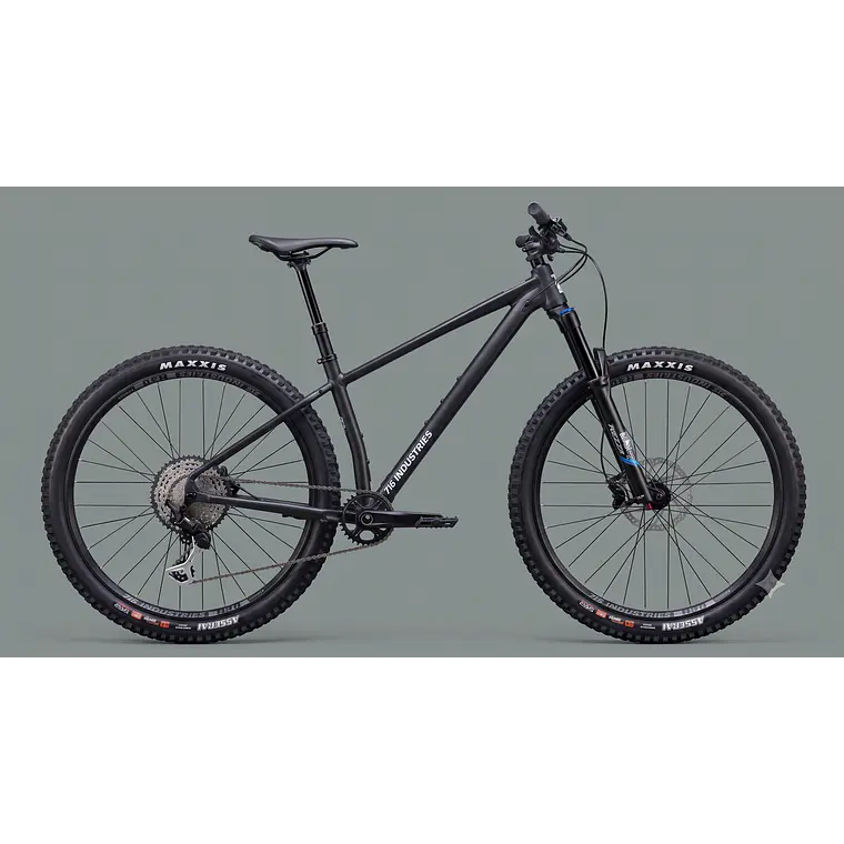 BICICLETA 715 KAZE BLACK UDH  PREVENTA 1