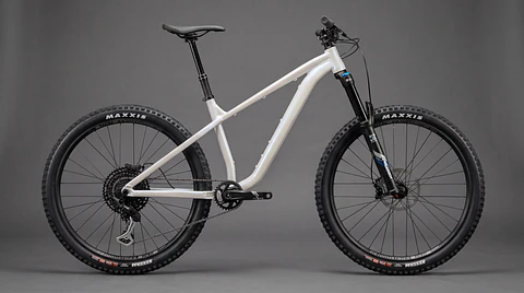 BICICLETA 715IND V3.1 WHITE PREVENTA