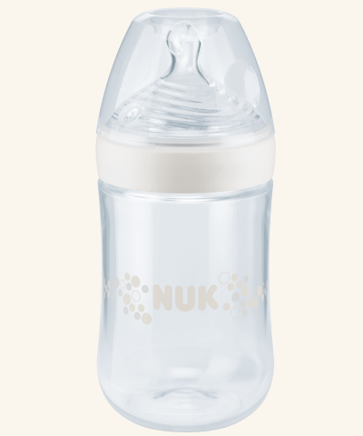 Nuk Nature Sense Biberão de Silicone 6-18m 260ml Branco