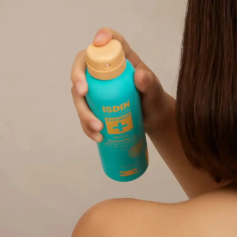 Isdin Acniben body Reduc De Granos Corporales Spray 150ml 2