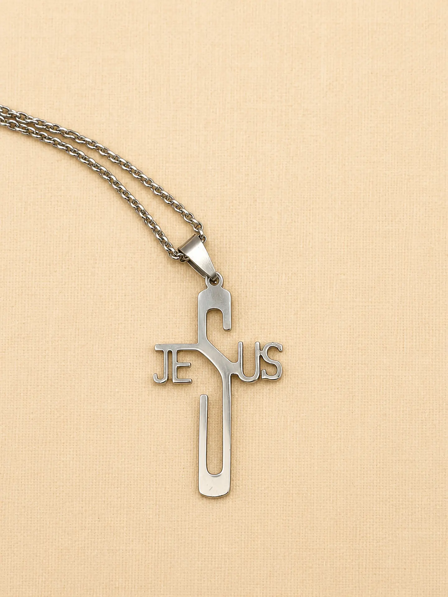 Colar com Cruz Jesus 1