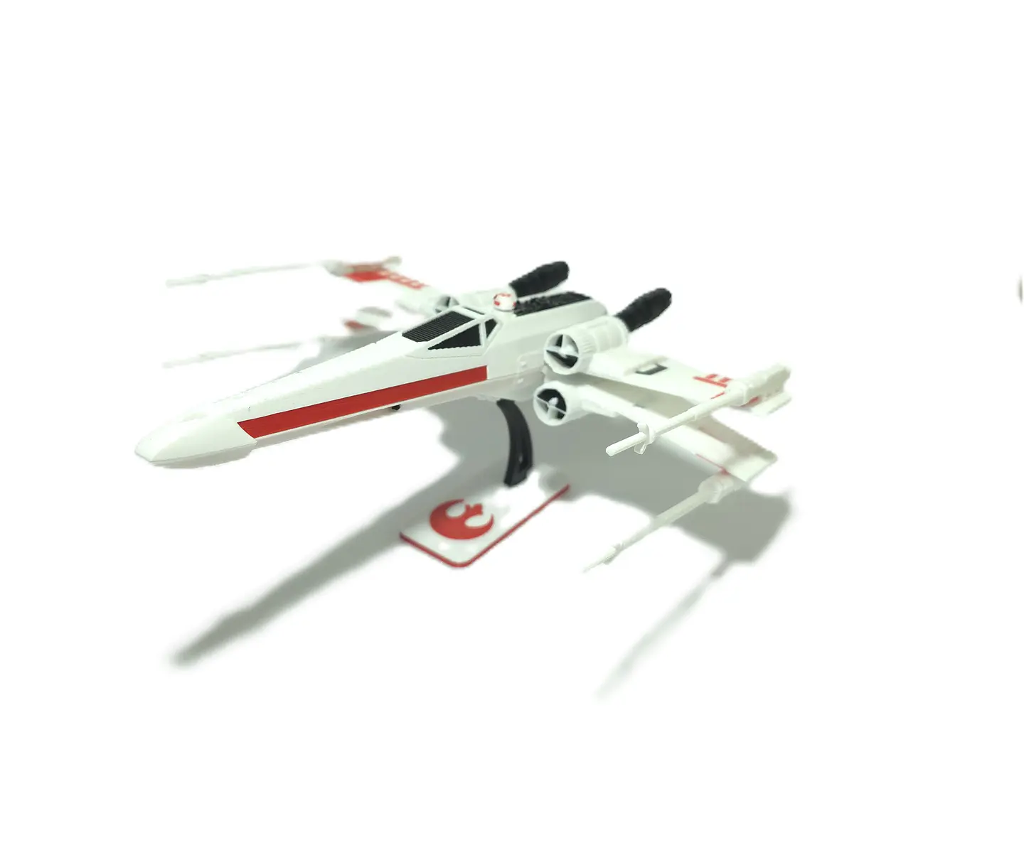 Star Wars Caza X-Wing 20cm con soporte 2
