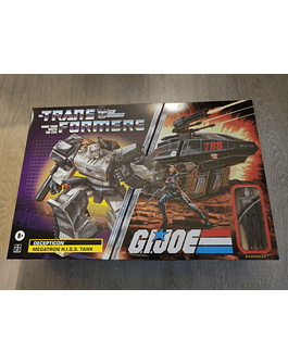 Transformers vs G.I. Joe COLLABORATIVE : Megatron H.I.S.S. Tank avec Figurine Cobra Baroness