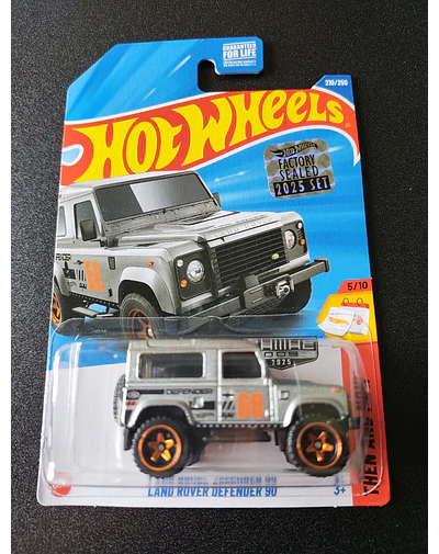 Hot Wheels basiques - Zamac - Factory Sealed 2025 - Land Rover Defender 90 - Then and Now