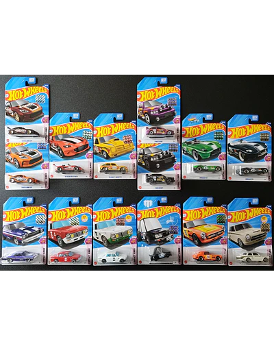 Hot Wheels basiques 2025 - Compact Kings - Factory Sealed Edition
