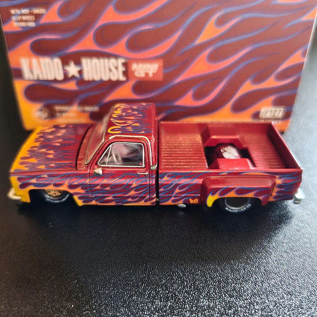 Mini GT x Kaido House 127 - Chevrolet Silverado Dually on Fire V1 - occasion - défaut boîte 1