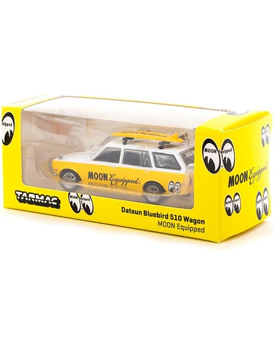 T64G-026-ME1 - Tarmac Works - Datsun Bluebird 510 Wagon MOON Equipped