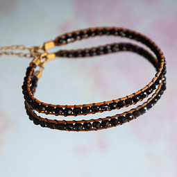 Pulsera cristales negros con cuero