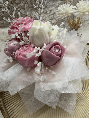 Buque de flores em cera pequeno