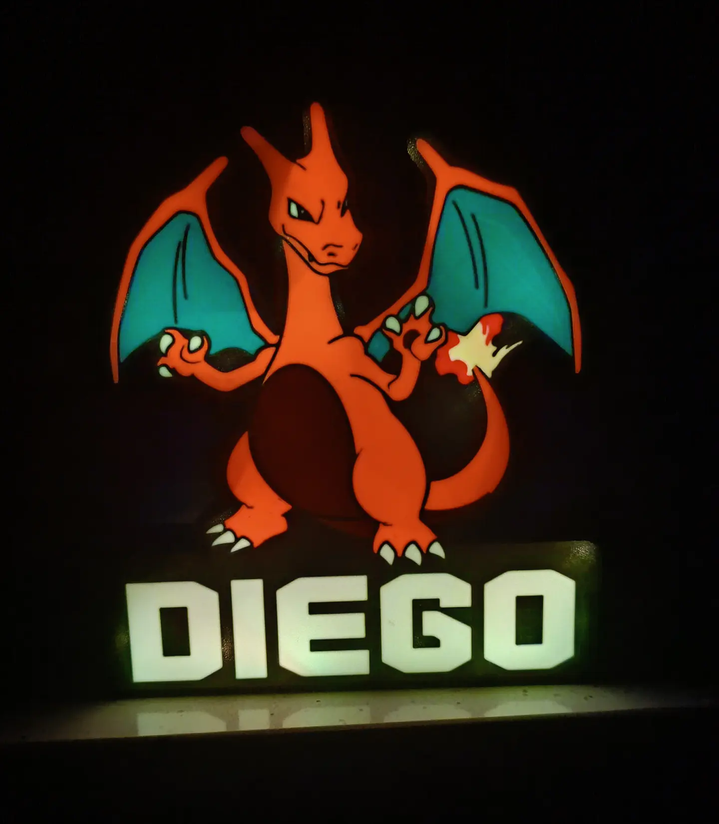 Luminária Charizard Personalizada com Nome 4