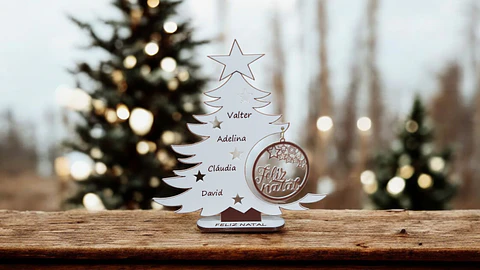 Árvore de Natal Personalizada com Nomes