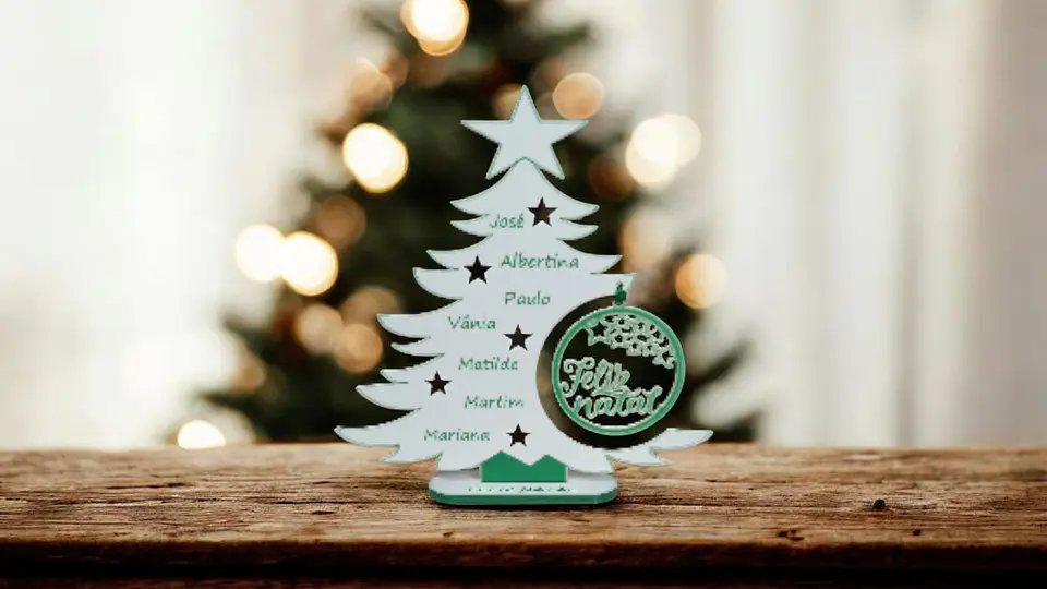 Árvore de Natal Personalizada com Nomes 3