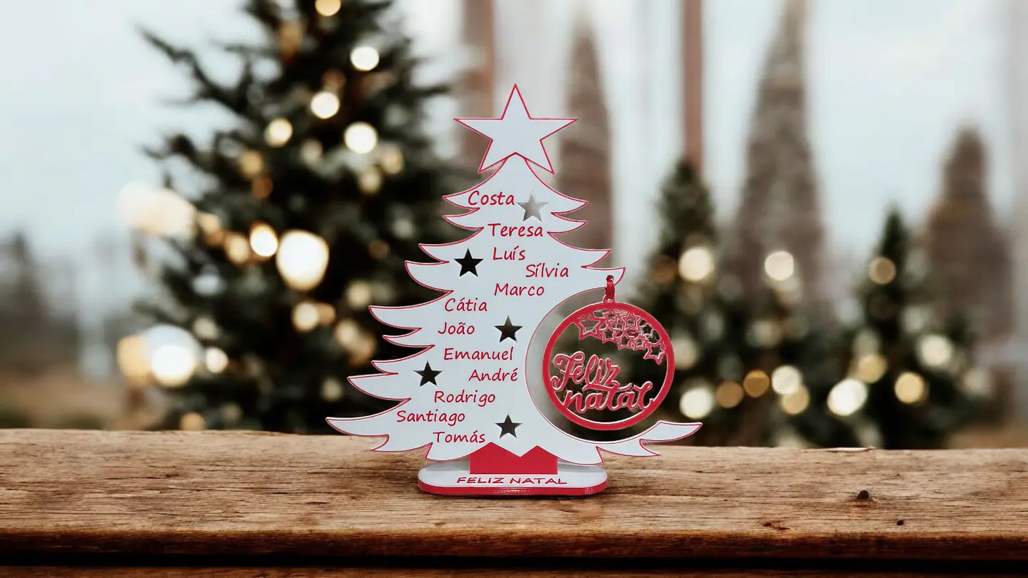 Árvore de Natal Personalizada com Nomes 4