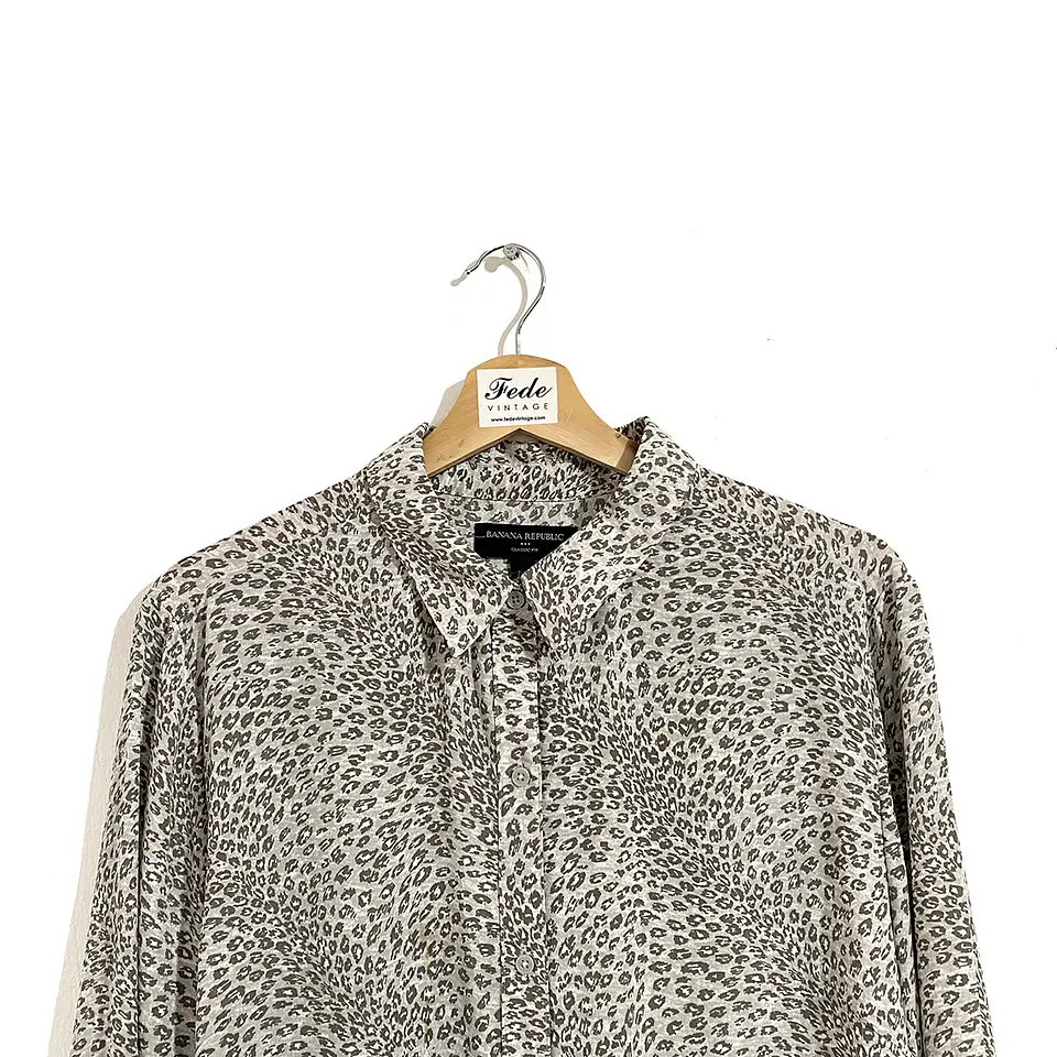 BLUSA ANIMAL PRINT GRIS BANANA REPUBLIC 2