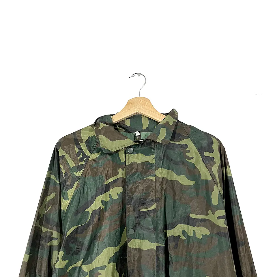 CHAQUETA MILITAR IMPERMEABLE 2