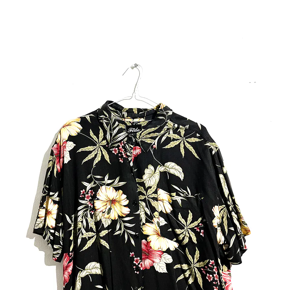 CAMISA NEGRA FLORES  2
