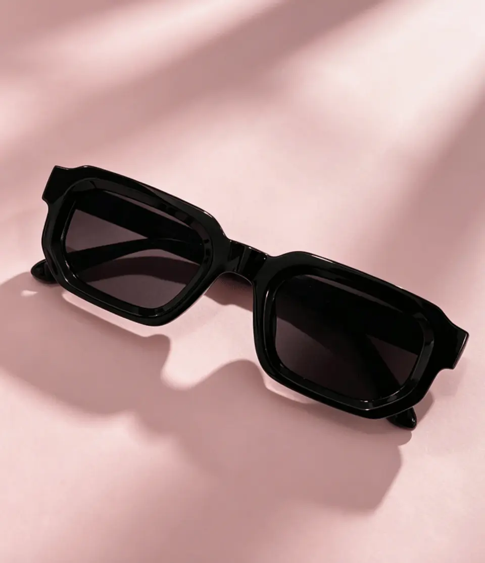 LENTES DE SOL NEGRO BLACK CUBE 1