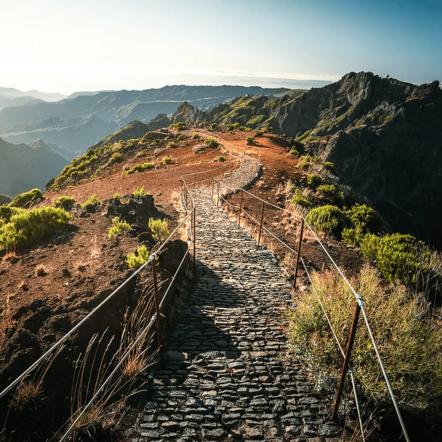 CAMINHADA DO PICO ARIEIRO AO PICO RUIVO