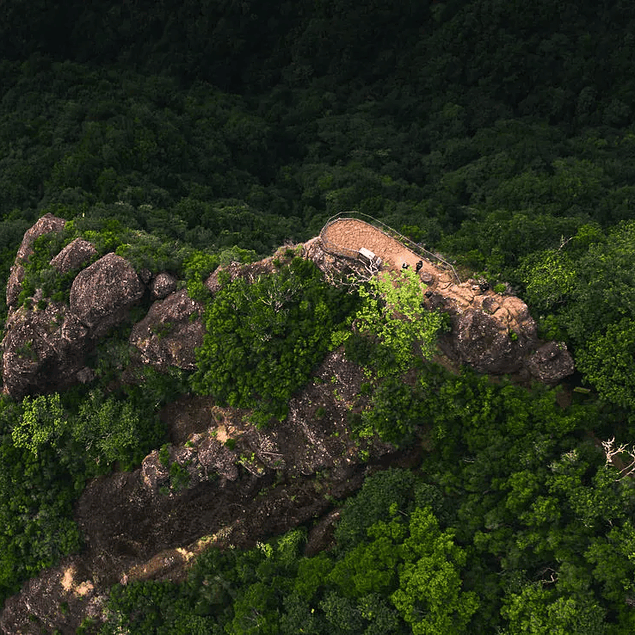 AUTOUR DE L'ÎLE (CIRCUIT DE DEUX JOURS)