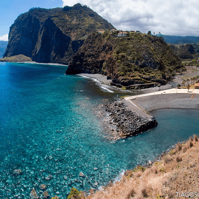 AUTOUR DE L'ÎLE (CIRCUIT DE DEUX JOURS)