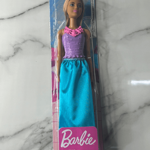 Barbie Fantasía Muñeca Doncella Vestido Lila y Azul 3