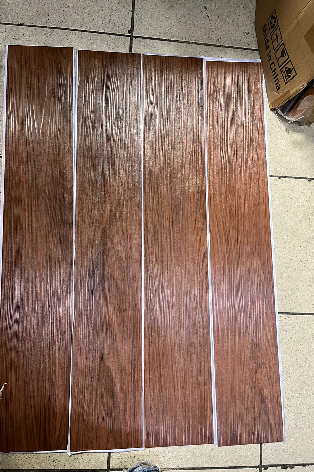 Piso Vinílico Premium Café-Caoba 806-1