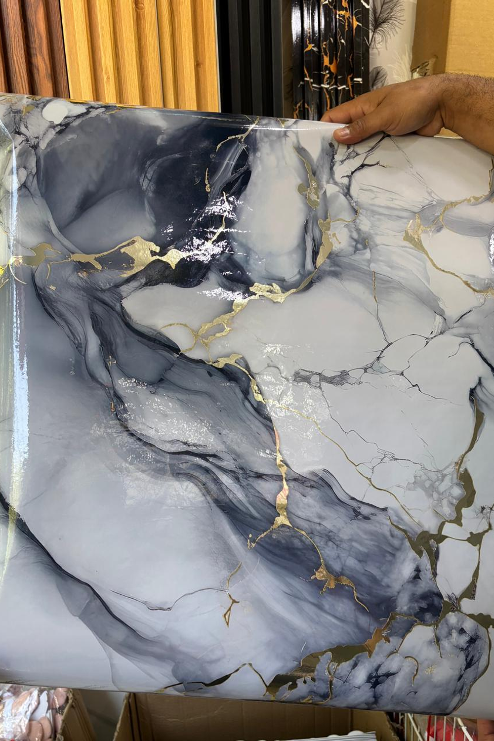  Papel Decomural con capa interna de Aluminio Mármol Negro