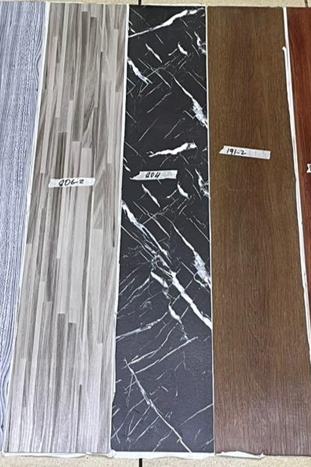 Piso Vinílico Premium Gris FD811