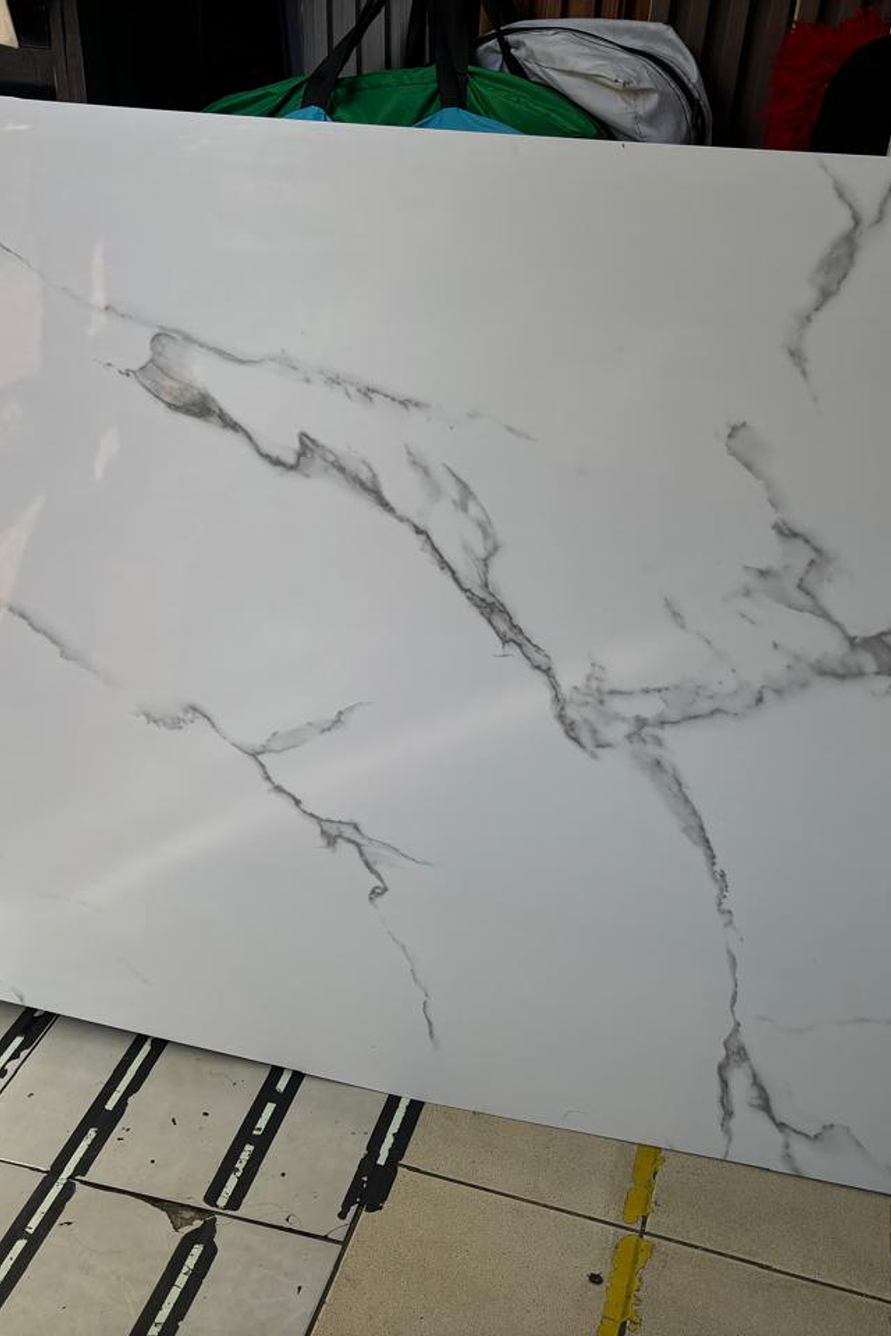  Lámina PVC Marmoleada con Blanco 2.40x1.20m