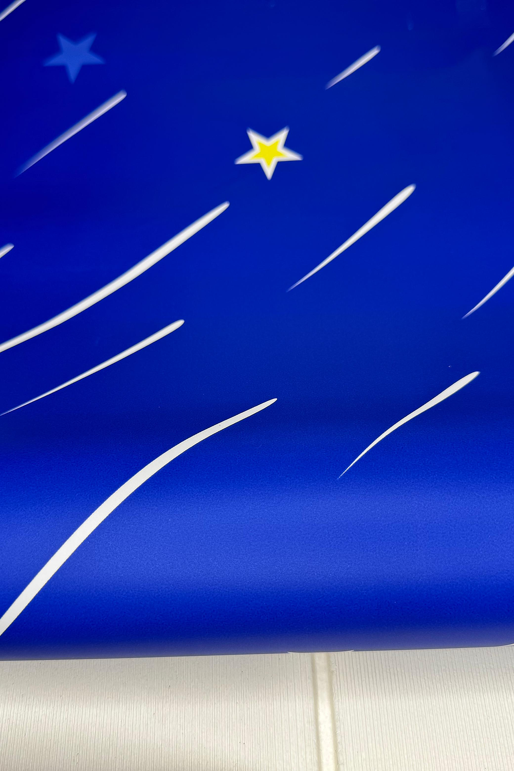 Papel decomural estrellas azul